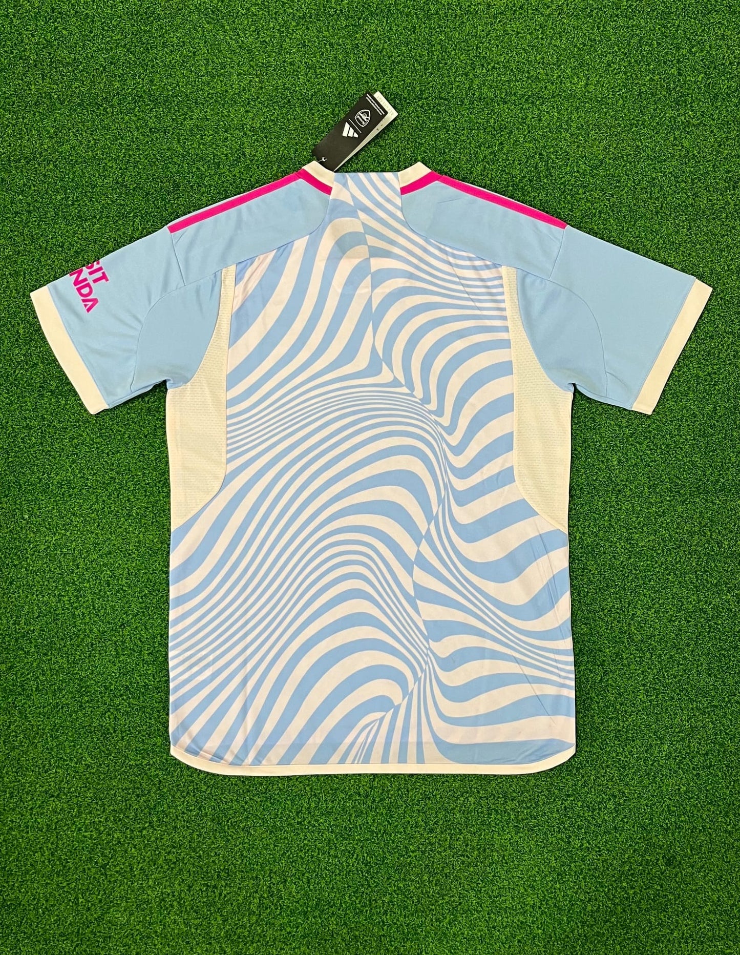 Maillot Arsenal 23/24 édition co-brandée