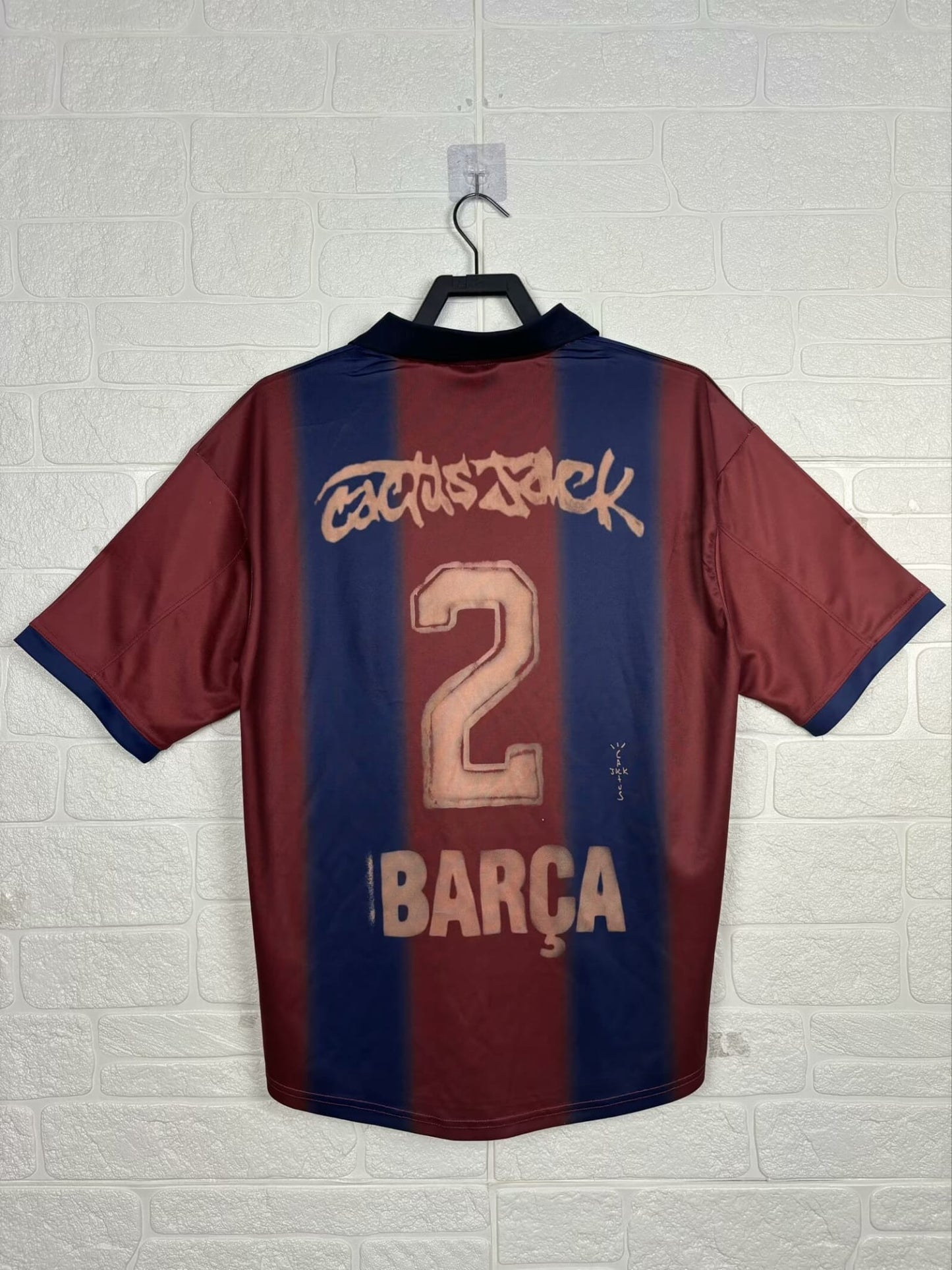 Maillot collector nostalgique Barça 24/25 x Travis Scott – Édition spéciale co-brandée Camp Nou
