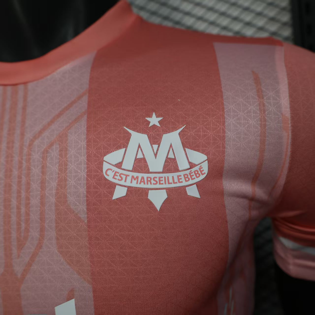 Maillot spécial JUL d'or et platine Marseille rose Édition Joueur