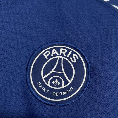 Maillot extérieur du Paris Saint-Germain 2024-25, quatrième