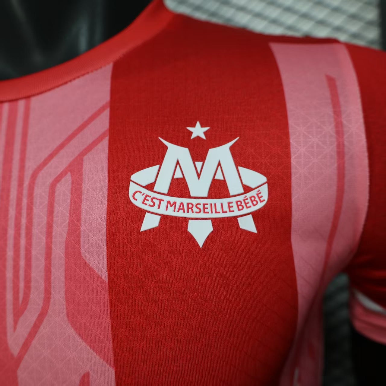 Maillot spécial Marseille Red Édition Joueur JUL  Or & Platine