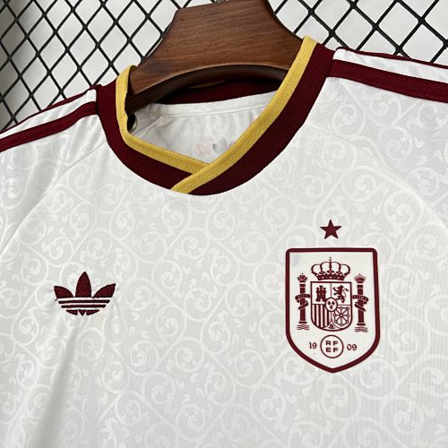 Kit enfant Espagne extérieure du monde 2026