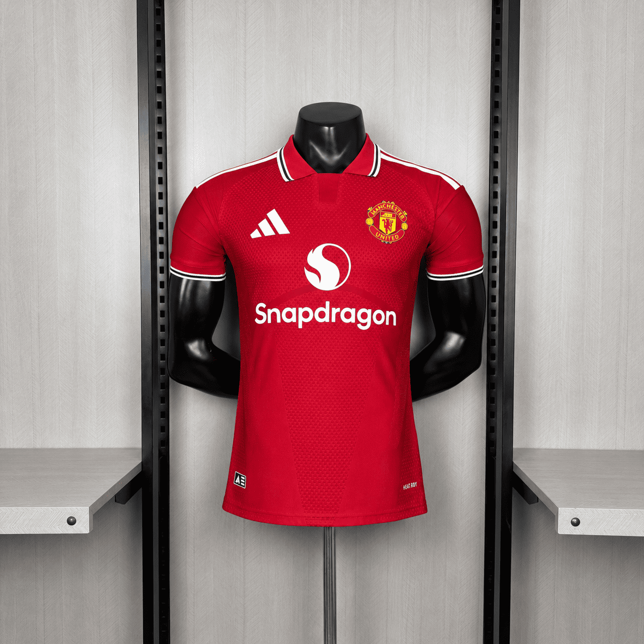 MANCHESTER UNITED DOMICILE 26/27  ( PHOTOS VERSION JOUEUR )