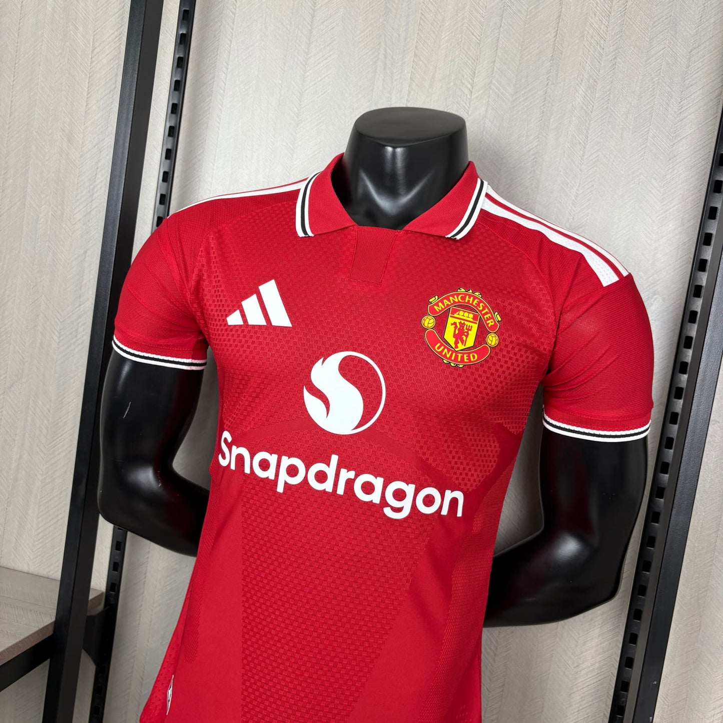 MANCHESTER UNITED DOMICILE 26/27  ( PHOTOS VERSION JOUEUR )